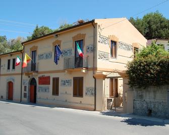 Agriturismo Parra - Santa Lucia del Mela - Edificio