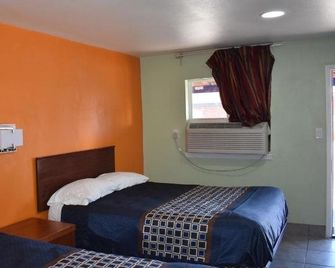 Belmont Motel - Roswell - Bedroom