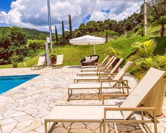 Bica D' Água Boutique Hotel - Capitólio - Piscina