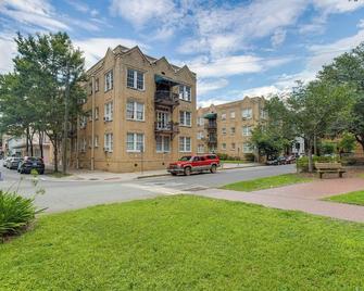 Walkable Savannah Escape in Historic District! - Savannah - Building