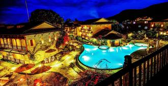 Temple Tree Resort & Spa - Pokhara - Piscina