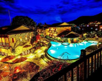 Temple Tree Resort & Spa - Pokhara - Pool