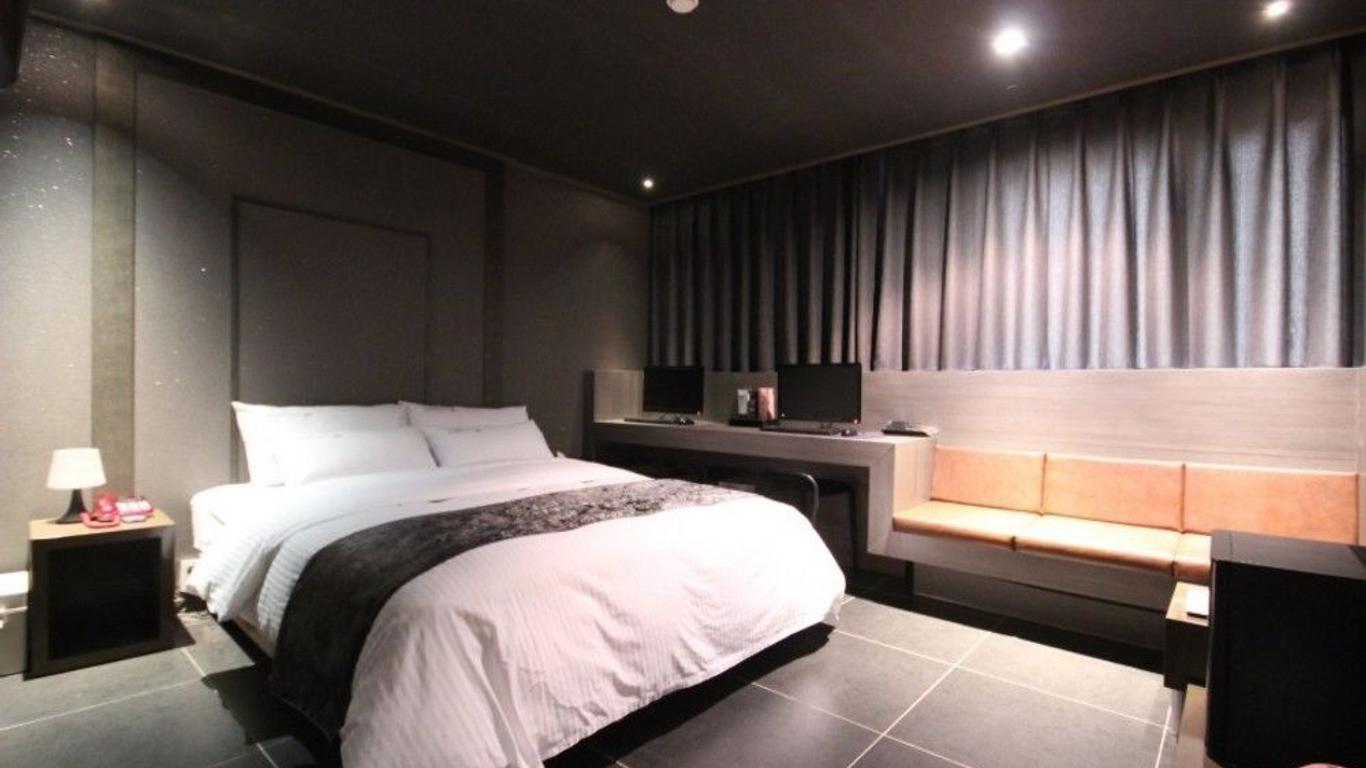 Yeoubi Hotel