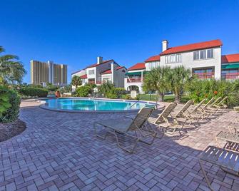 Charming Panama City Studio with Community Pool! - Panama City - Pool