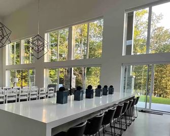 Muskoka Modern Luxury Lake House Cottage - Port Carling - Meeting room