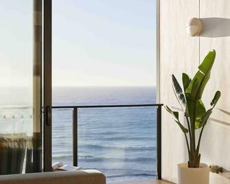 The Wave - Newcastle - Balkon