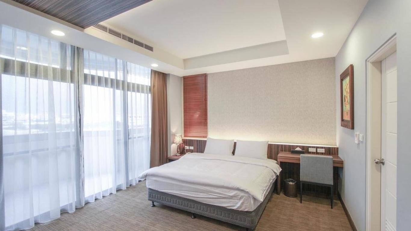 Bravo Ling Jing Hotel