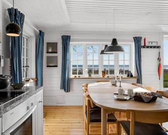 2 Bedroom Beautiful Home In Køge - Køge - Essbereich