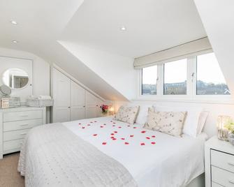 The Sky Penthouse - Winchester - Bedroom