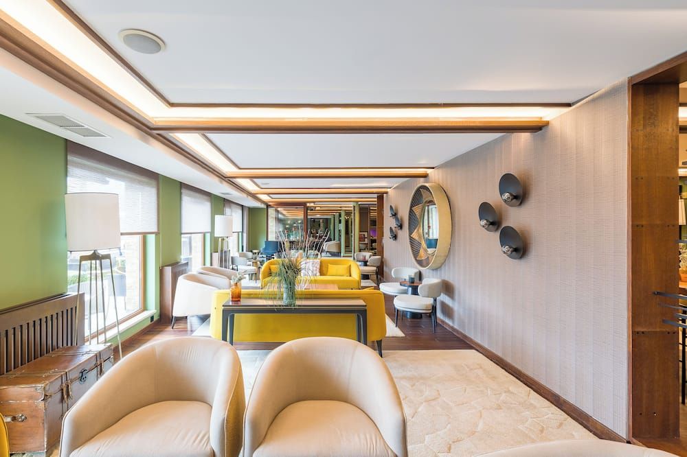 ريجنيوم بانسكو سكي هوتل آند سبا