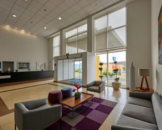 City Express by Marriott Nogales - Los Nogales - Recepción