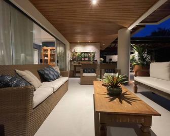 Cozy house in Praia do Forte - Praia do Forte - Innenhof