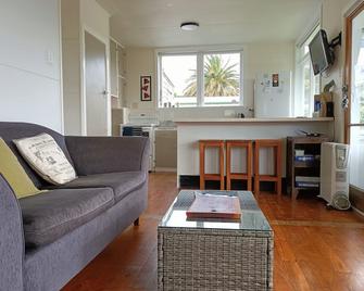 Cosy cottage by the seaside - Whangarei Heads - Pokój dzienny