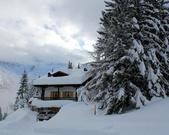 Casa dell'Aqua - 3 Bedroom Apartment 'Stambecco' at Passo del Tonale - Passo del Tonale - Building