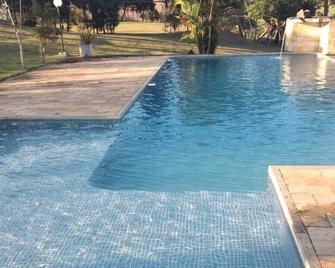 Encantadora Chácara Milagre Das Colinas - Santa Isabel - Piscina