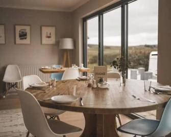 Hame On Skye - Exclusive Stays - Dunvegan - Dining room