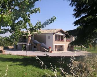 Spacious Farmhouse in Bagnoregio With Swimming Pool - Bagnoregio - Будівля