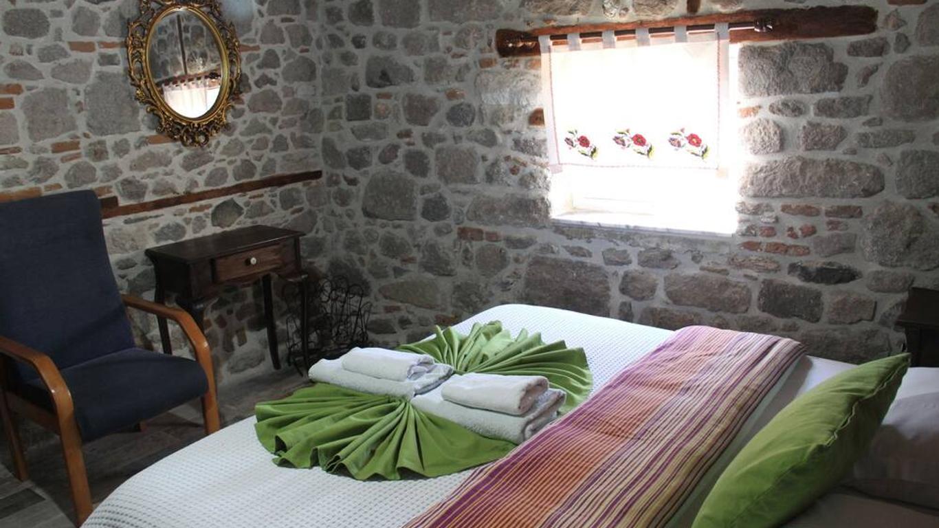 Bergama Tas Konak