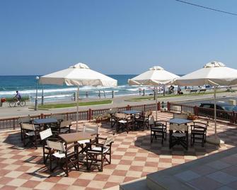 Blue Sea Hotel Apartments - Rethymno - Patio