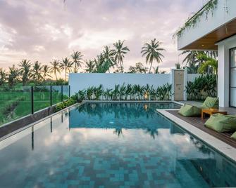 The Kaba Kaba Private Luxury Villa - Tabanan - Piscina