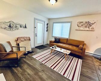 Horseshoe Lake 2nd floor 2 bdrm condo - Joseph - Sala de estar