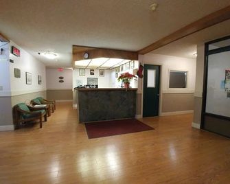 Vulcan Country Inn - Vulcan - Pasillo