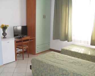Hotel Nuova Aurora - Venecia - Habitación