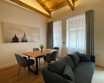Prisma Suites - Salamanca - Sala de estar