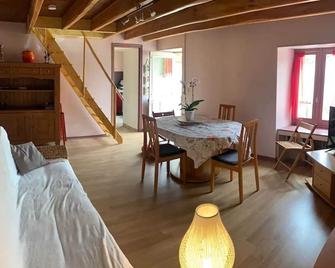 Homerez - Welcoming House with Pool in Chalandray - Chalandray - Sala pranzo