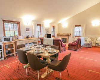 Mercat Cottage, Pet Friendly In Cockenzie And Port Seton - Prestonpans - Comedor