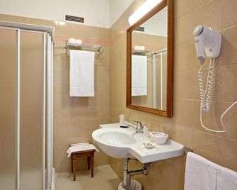 Hotel Centro di Spiritualità Padre Pio - San Giovanni Rotondo - Baño