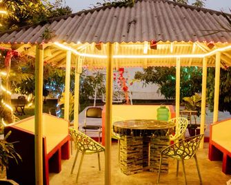 Garden View Villa - Rājshāhi - Patio