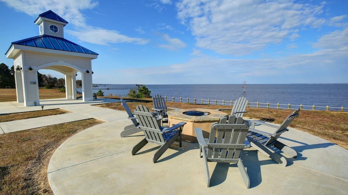 Waterside Resort by Capital Vacations