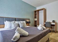 Ursula suites - self catering apartments - Valletta - By Tritoni Hotels - Valletta - Bedroom