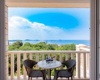 Villa Panorama Dubrovnik A2 - Superior One Bedroom Apartment with Terrace and Sea View - Plat - Balkon