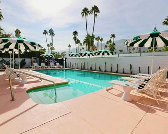 The Marley Hotel by AvantStay 20 OCC Full Hotel Buyout in Palm Springs w Pool Hot Tub - Palm Springs - Kolam