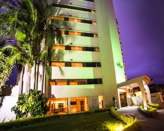 Hotel Ema Palace - São José dos Campos - Edificio