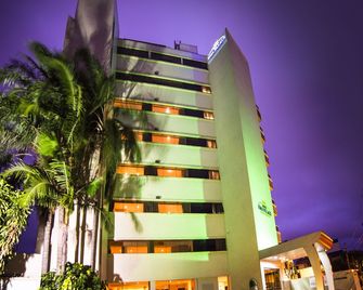 هوتل إيما بالاس - ساو خوسيه دوس كامبوس - مبنى