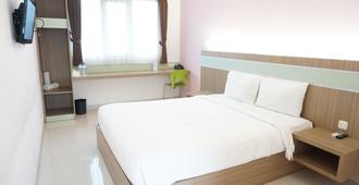 Cassa Hotel - Surabaya - Bedroom