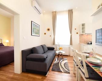 Zagreb 3 Hearts - Zagreb - Wohnzimmer