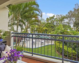 Bella Mare Coolangatta Beachside Apartments - Coolangatta - Balkon