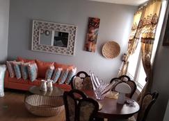2 bedroom fully furnished - Newark - Sala de estar