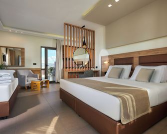 Dionisos Hotel - Mália