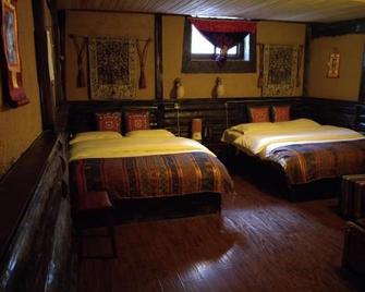 Timeless Inn - Diqing - Bedroom
