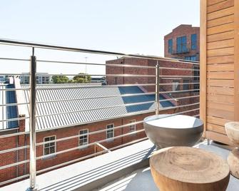 The Docklands Luxury Apartments - Kapstadt - Balkon