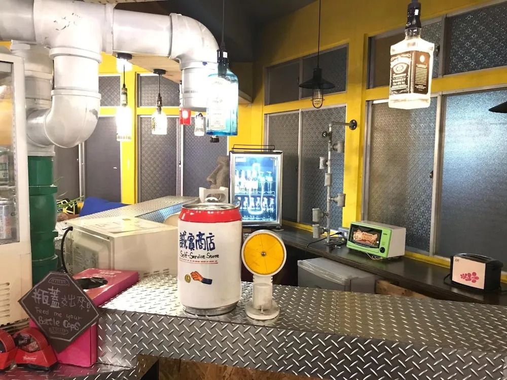 Hive Bed And Backpacker