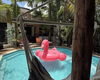 Casa Viva …….An eco sustainable villa in salybia beach - Sangre Grande - Alberca