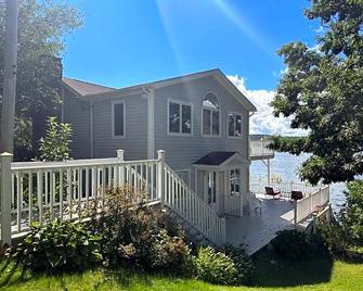 Chateau du Lac - Richfield Springs - Edificio