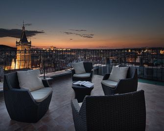 Hotel Suite Home Prague - Praha - Parveke