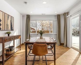 Big Home w/ Netflix, Hot Tub Near Town, Ski Resort - Orem - Dining room